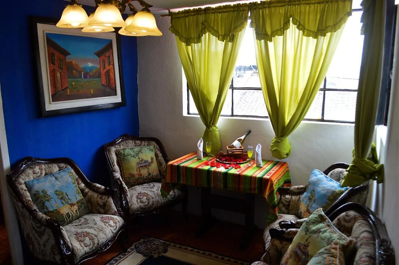 La Casa Tolena Pansiyon Quito Hostel