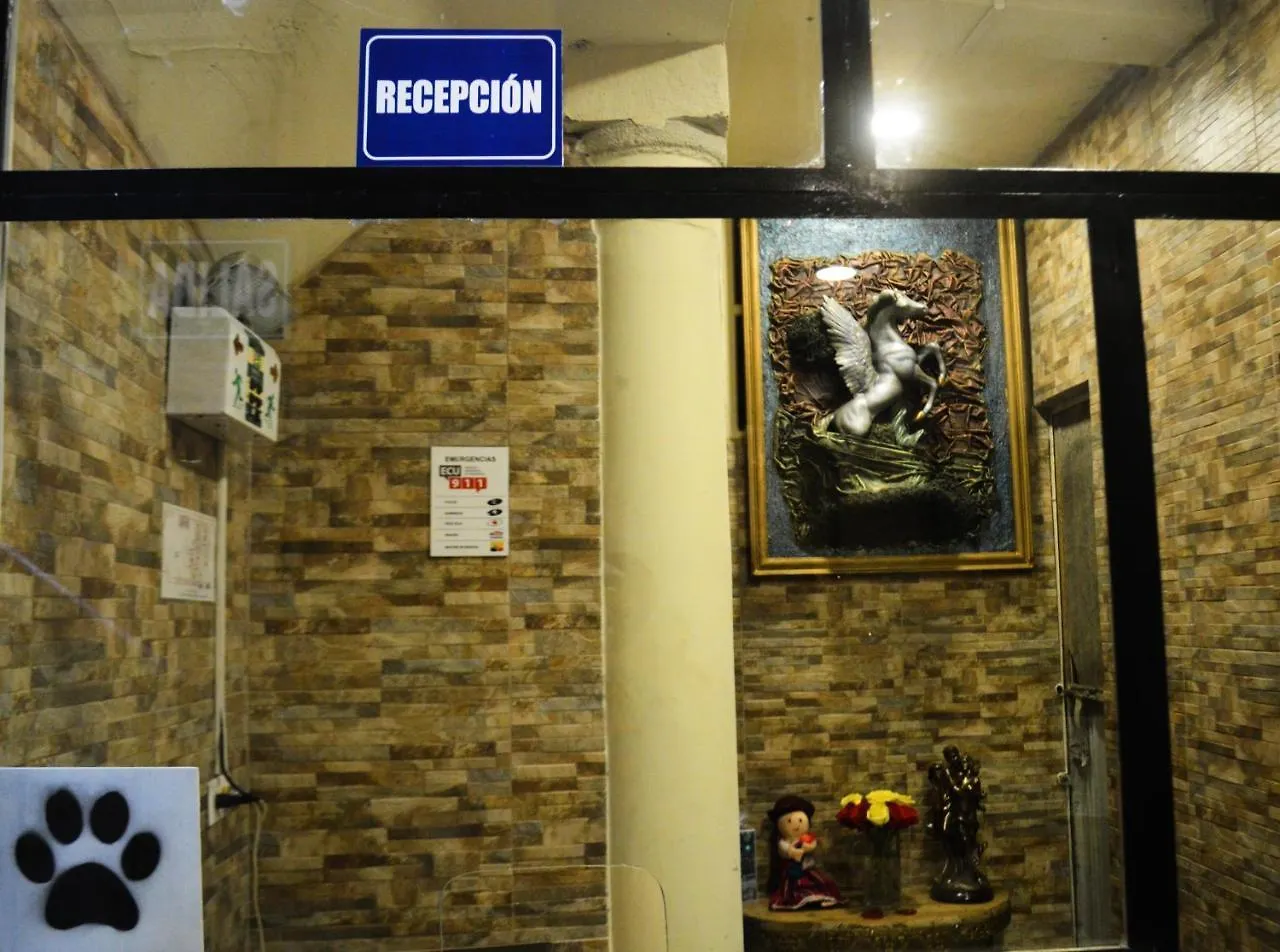 Hostel La Casa Tolena Pansiyon Quito