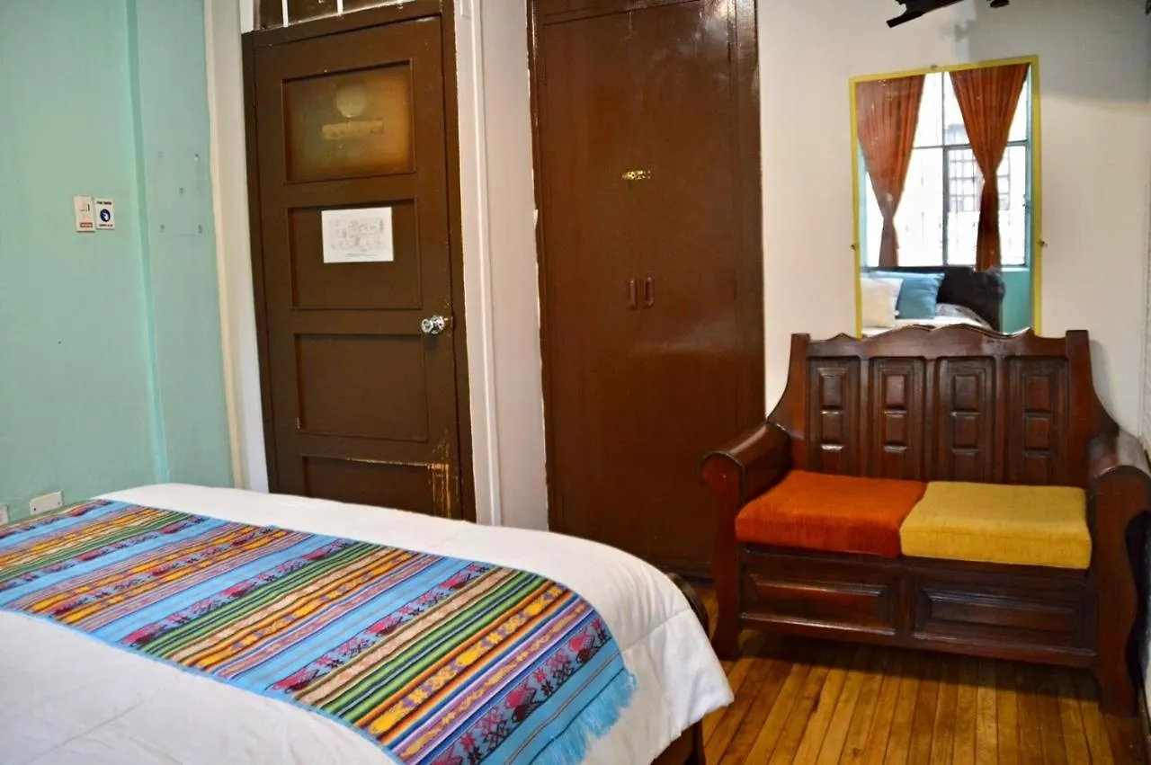 La Casa Tolena Pansiyon Quito Hostel